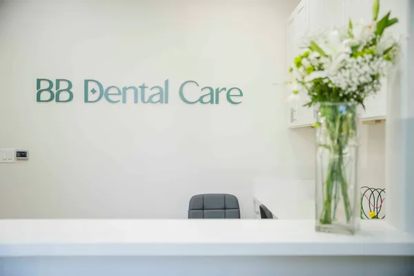 BB Dental Care Front Desk Burbank